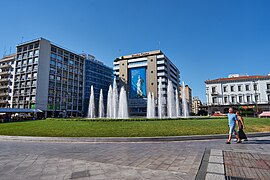 En 2020 : la nouvelle fontaine devant le magasin Hondos-Centre.