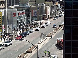 Poliisin sulkema Yonge Street iskun jälkeen.