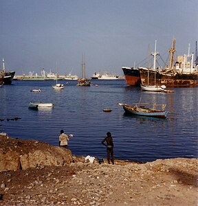 بورتسودان ميناء طبيعي للسفن