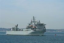 Плавучий госпиталь и судно для обучения лётчиков RFA Argus