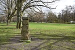 Thumbnail for File:Skulptur Säule Magda Gádor Treptower Park Berlin-Alt-Treptow 01.jpg