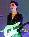 Annie Clark op 2 juli 2015 geboren op 28 september 1982