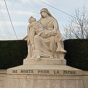 La Pietà du monument aux morts, de Henri Valette.