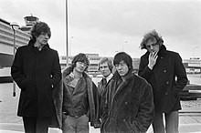 Manfred Mann in 1968. Left to right: Klaus Voormann, Tom McGuinness, Mike d'Abo, Manfred Mann, Mike Hugg
