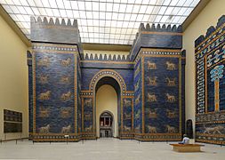 Mesopotamyanong arkitektura: Rekonstruksyon kan Ishtar Gate sa Museo nin Pergamon (Berlin, Alemanya), circa 575 BC