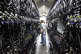 Microsoft Bing Maps' datacenter - Flickr - Robert Scoble.jpg