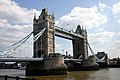 Tower Bridge en Londono