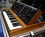 Voyager Old School av Moog Music (2008)