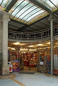 Anciens magasins Waucquez (boutique).