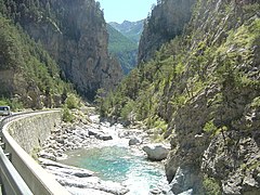 Les 18 premiers kilomètres longent le Guil et la combe du Queyras.