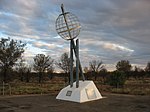 Monument vid Stenbockens vändkrets utanför Alice Springs