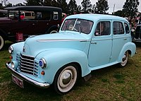 The Australian Vauxhall Wyvern Saloon (LBX) differed from the English Saloon (LIX) in having an additional window behind the rear door....