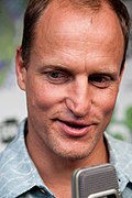 Woody Harrelson interprète Martin Hart.