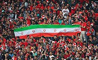 Baner Iran gan ffans tîm pê-droed Persepolis