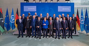 Tebboune (premier en bas à droite) à la Conférence de Berlin sur la Libye.