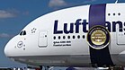 Beim Skytrax-Ranking der besten Fluggesellschaften 2017 hat die Lufthansa als Europe's best Airline abgeschnitten (Bild des „Frankfurt am Main“ A380 vom 24. Juni 2017). KW 44 (ab 29. Oktober 2017)