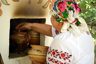 Піч для готування їжі в Опішні