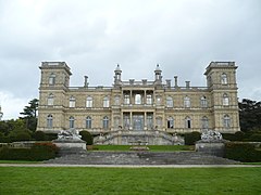 Le château de Ferrières, qui sert de décor extérieur au château du comte de Monte-Cristo.