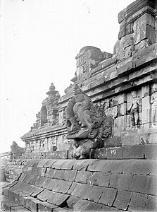 Talang Air di Candi Borobudur, abad 9 M