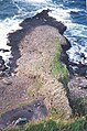 De Basaltsülen vun Giant’s Causeway in Noordirland sünd en Touristenattrakschoon