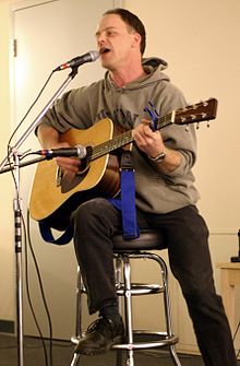 Hugh Blumenfeld performing.