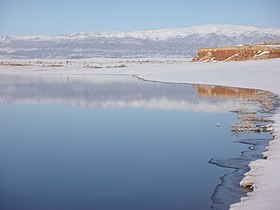 阿勒泰塘巴湖的冬景