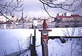 Notrufsäule und Wachturm in der Spree am Osthafen, 1987