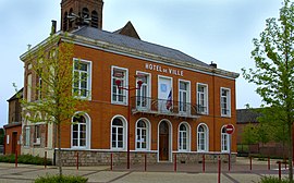 The town hall in Quarouble