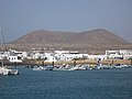 Caleta del Sebo, il centro abitato principale dell'isola.