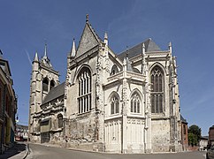 圣伯多禄-圣保罗教堂（法语：Église Saint-Pierre-et-Saint-Paul d'Aumale）