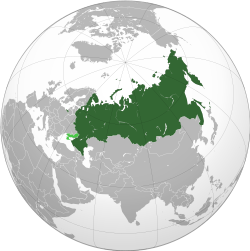 ที่ตั้งของประเทศรัสเซียบนลูกโลก โดยมีดินแดนที่อ้างว่าผนวกจากยูเครนและไครเมียแสดงเป็นสีเขียวอ่อน[a]