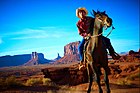 Ένας Ναβάχο Κάουμποϊ, στην Monument Valley.