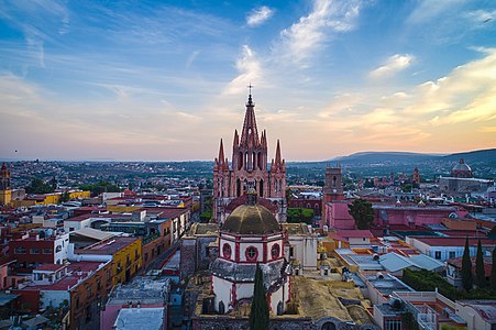 Vista de la Parroquia de San Miguel, San Miguel de Allende, Guanajuato