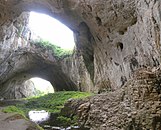 Devetashka cave