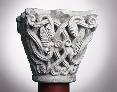 Capital of a column in the Basilica of Saint-Sernin, Toulouse, depicting foliage