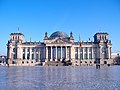 English: Reichstag building reflecting on the ice