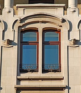 Anciens magasins Wolfers frères (baie du troisième étage).