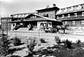 Image 22The luxury Harvey House hotel opened in 1905 overlooking the South Rim of the Grand Canyon; it remains in operation as the El Tovar Hotel. (from History of Arizona)