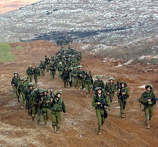 חיילים מגדוד גרניט של חטיבת הנח"ל חוזרים מלבנון לאחר סיום מלחמת לבנון השנייה, אוגוסט 2006