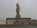 Mao statue in the city square of Kashgar.