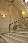 L'escalier de l'entrée.