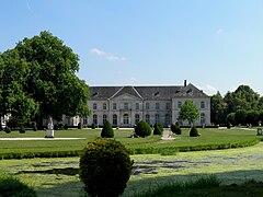 El palacio abacial en el Señorío de L'abbaye de Chaalis.