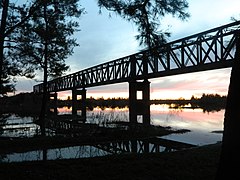 Puente ferroviario sobre el río Yi