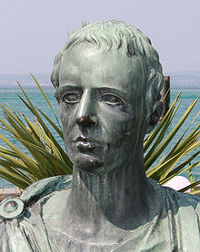 20th-century bust of Catullus on the Piazza Carducci in Sirmione[1]