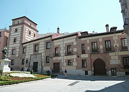 Casa y Torre de los Lujanes (15th century)