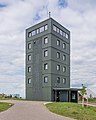 Der zweite Turm, 2014 saniert und zum Aussichtsturm mit zwei Kletterwänden umgebaut.