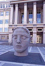 "Iustitia", obra de Diana Moore, Tribunal Federal a Newark,(EUA)