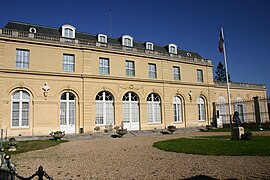 河谷城堡（法语：Château du Val (Saint-Germain-en-Laye)）