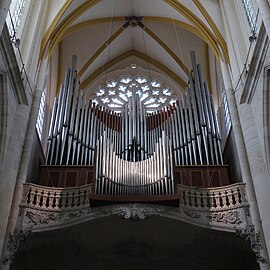 Cathédrale Saint-Étienne de Toul, orgue de tribune néoclassique.