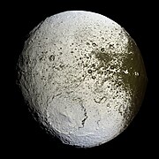 Iapetus as seen by the Cassini probe - 20071008